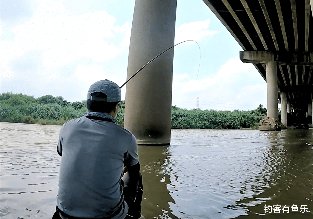 |初秋仲秋钓鲫鱼“3钓3不钓”，晚秋钓鲫鱼则“4钓4不钓”，你都知道吗