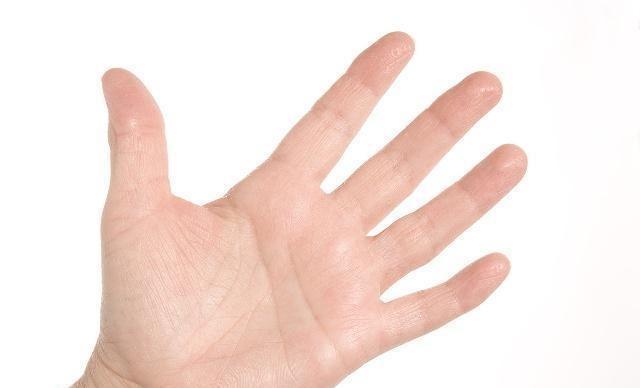 骨折|肺好不好看手能知道?若手上没有这3个表现,或许肺部还算健康!