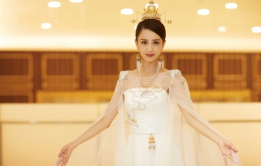 佟丽娅|佟丽娅婚姻中太卑微，以离婚收场，如今事业上越来越好