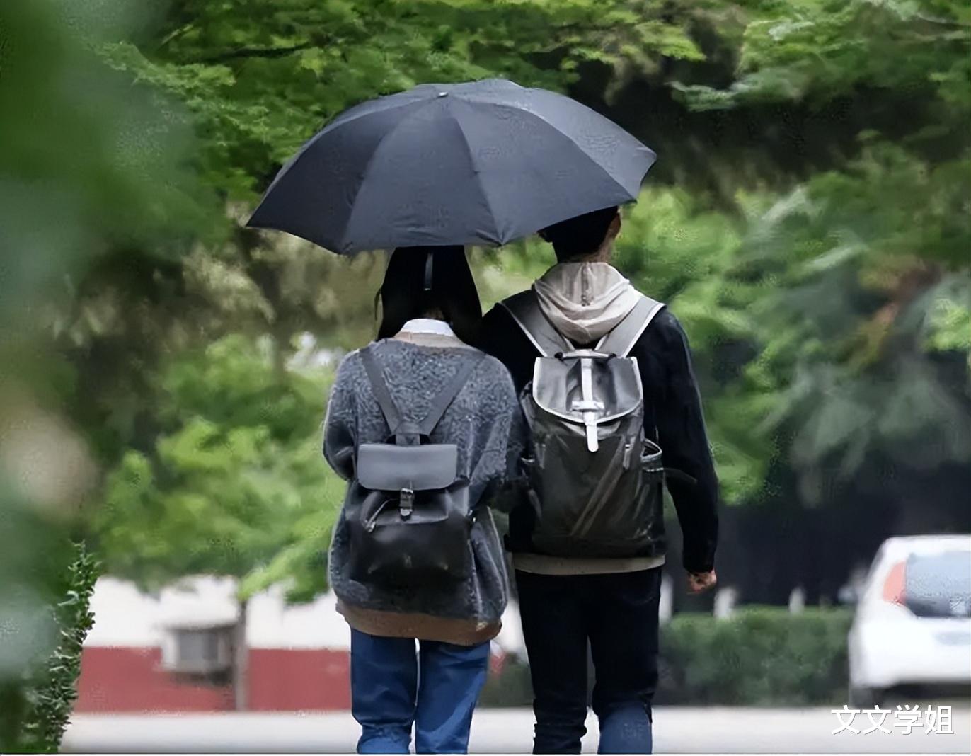 为何女大学生“怀孕”现象频发?辅导员道出真相,新生要警惕