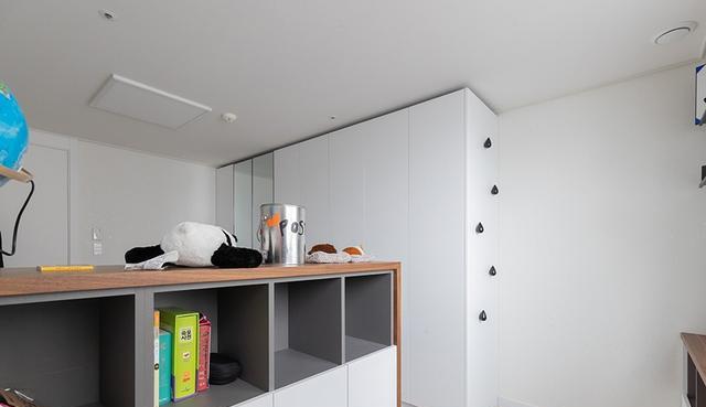 145四室一厅,与其留客房,不如改成家庭阅读室,孩子看书更合适