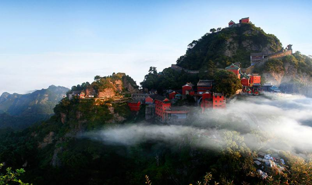 武当山|中国最赚钱的山，一张门票230元，年收入超52亿是黄山的10倍
