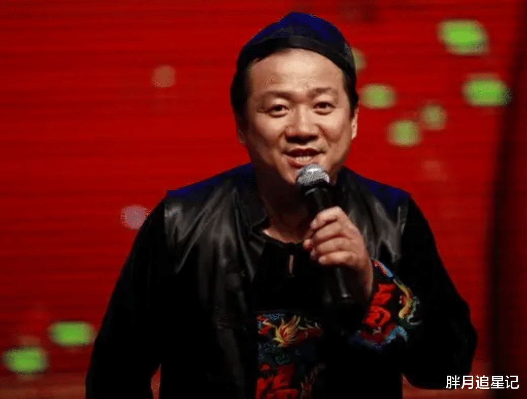 唐鉴军|演员唐鉴军：走红后拒绝抛弃不孕妻子，今一家四口其乐融融