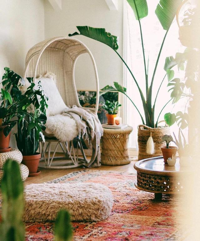 处处有植物的森系家居,配上藤编,整个家都能感受到大自然的呼吸