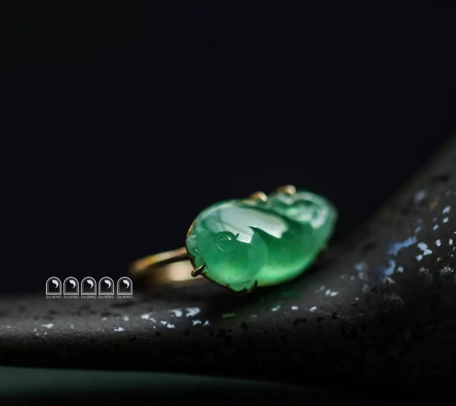 翡翠|经常在年画中出现的鱼，在翡翠中的美好寓意你知道吗？