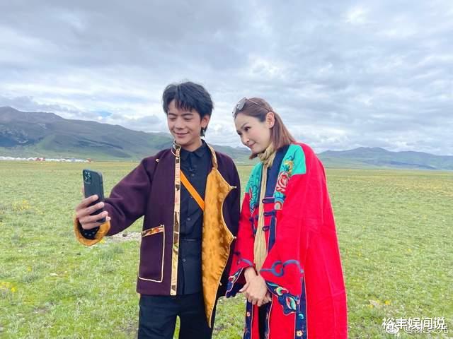 陈贝儿|陈贝儿身价暴涨！四个月已收入七位数，还曾遭遇狂热粉丝示爱