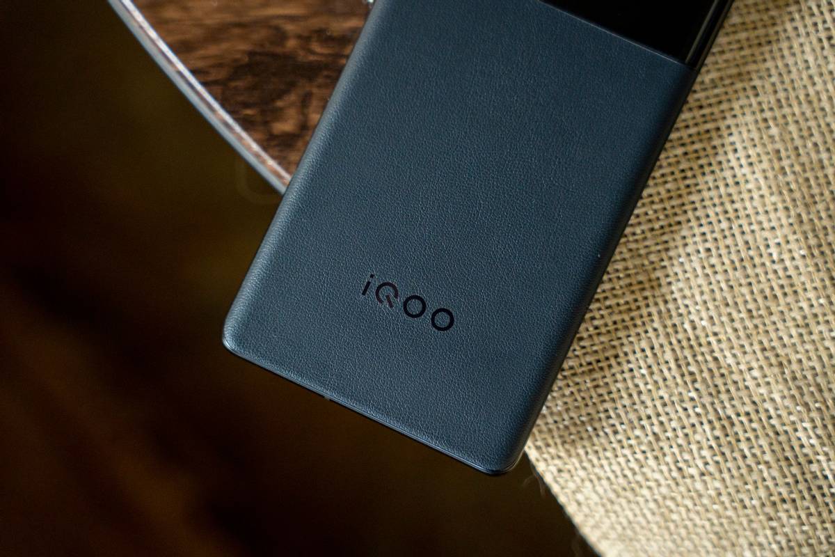 iqoo10|iQOO 10 Pro值得入手的理由，不止200W超快闪充
