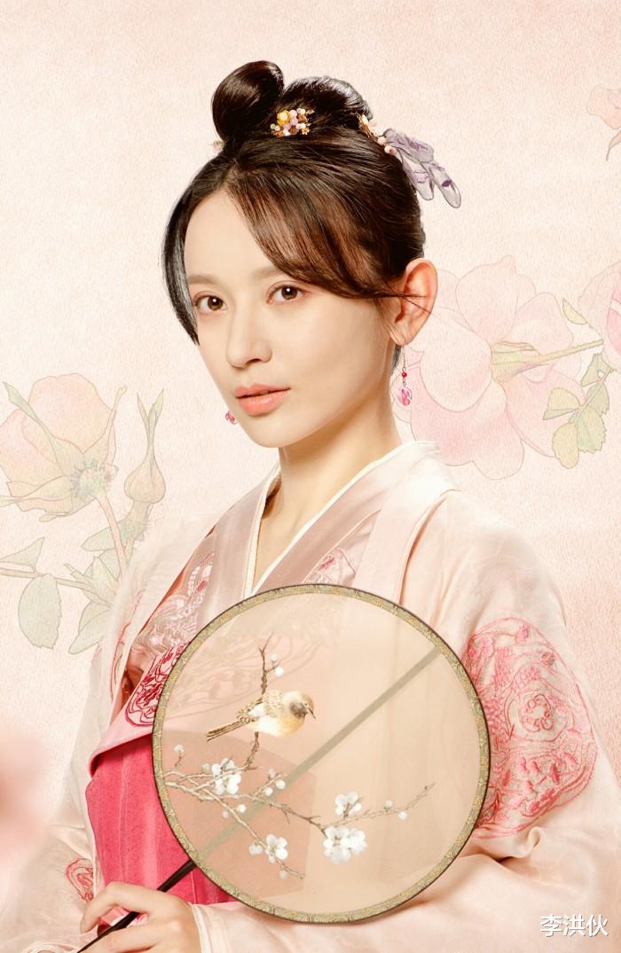 施诗|从《知否》到《相逢时节》,“剧抛脸”施诗演配角一样成为焦点