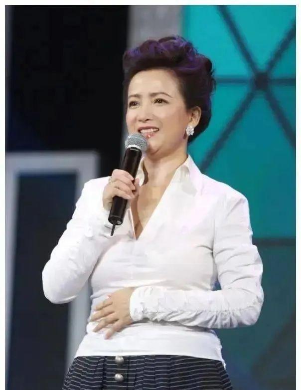 蒋勤勤|10位中式美人现状：蒋勤勤有法令纹，陈德容、梁小冰脸型有变化