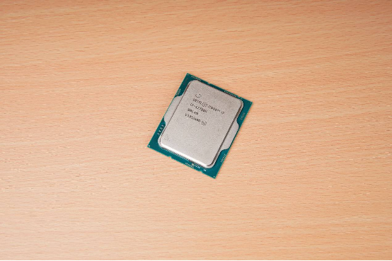 半导体|不仅要强大性能,更要超高的颜值,酷睿12代DDR5高端平台装机推荐