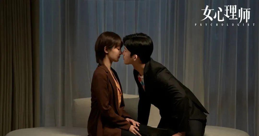 大学生|同是心理师，为什么《沉睡花园》“躺赢”？