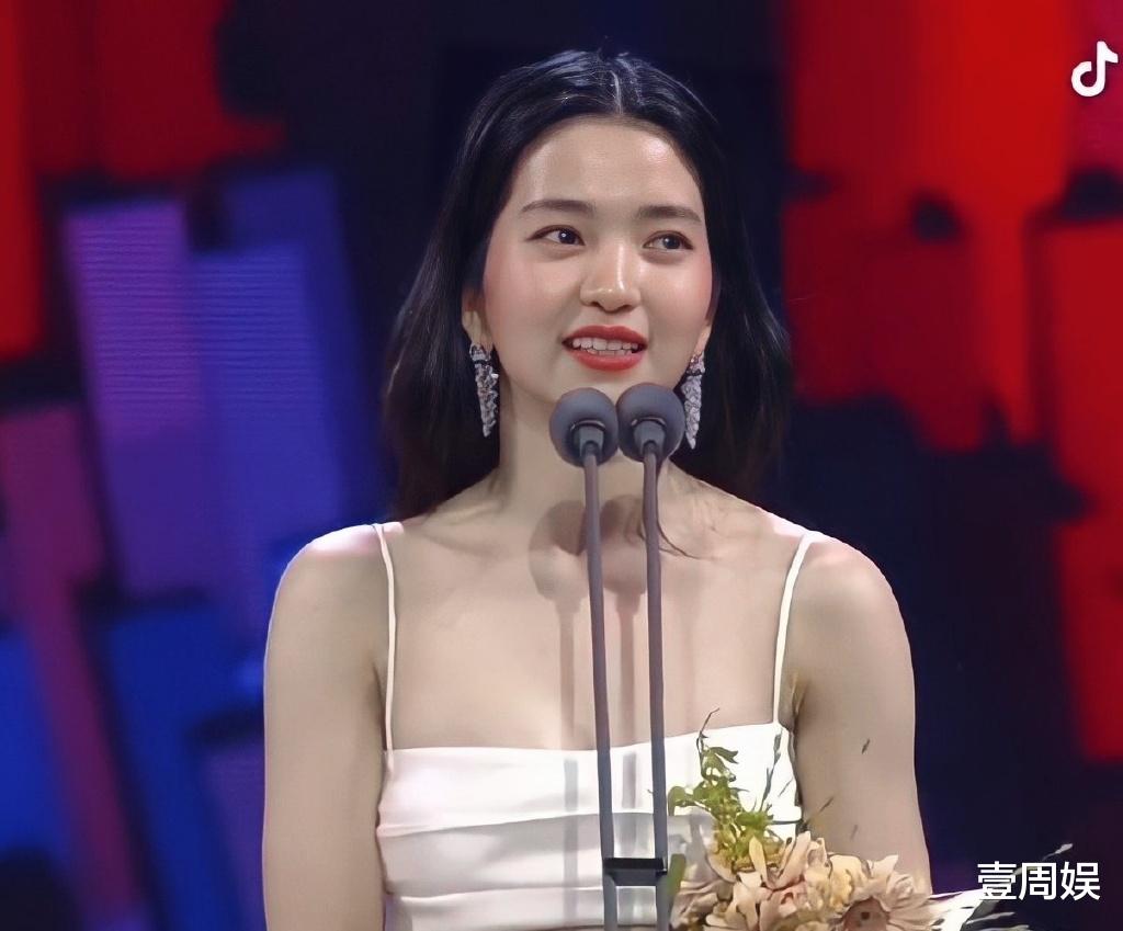 李俊昊|58届百想艺术大赏,刘亚仁瘦了,金泰梨获视后,李俊昊获视帝!