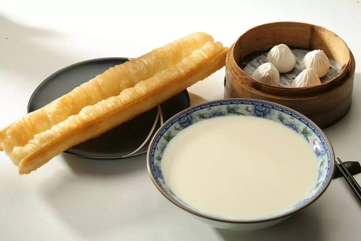 大米|早餐不能喝“大米粥”?医生:不止大米粥,这5物也不宜当早餐