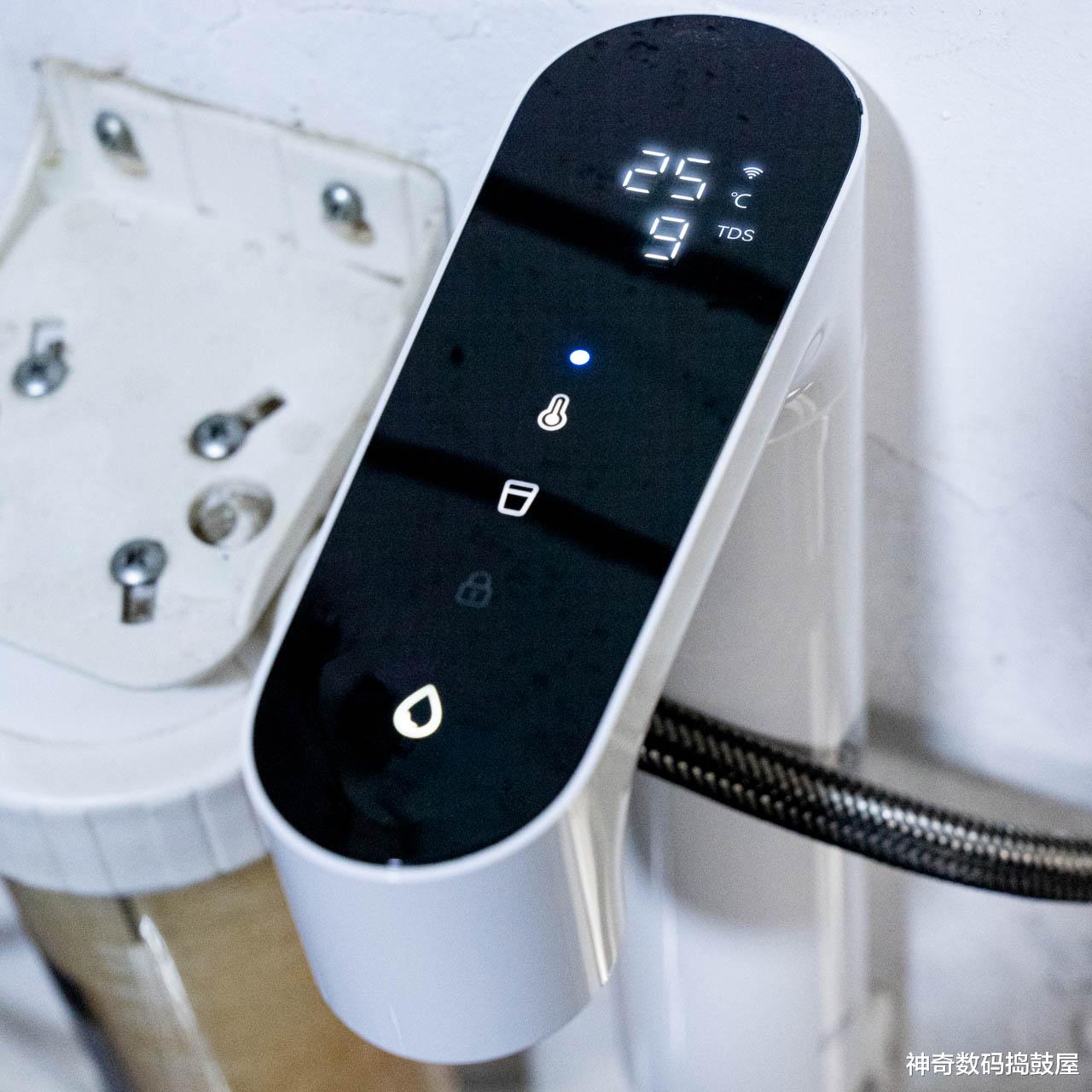 净水器|家里厨房选择即开即的热净水器,能有多方便?小米即热净水器Q600