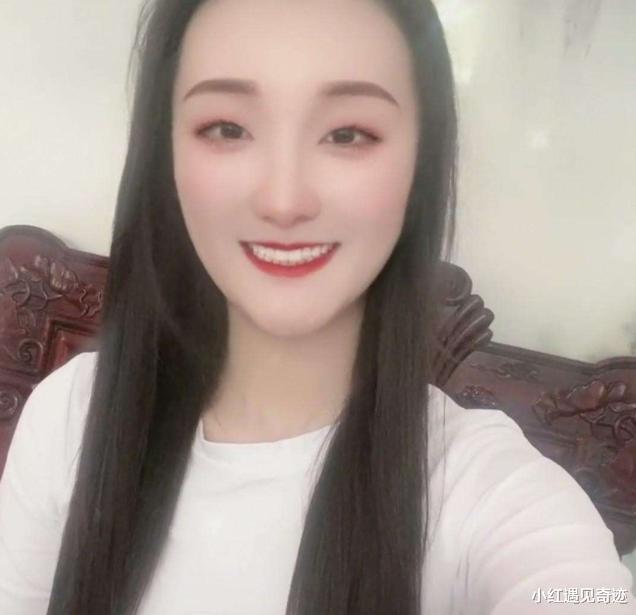 陈亚男|又出新剧本？陈亚男爸爸一夜之间“改名”，网友列出“三宗罪”