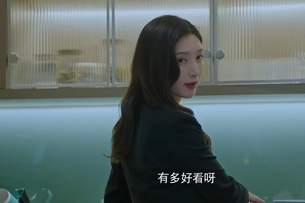 刘敏涛|46岁刘敏涛演女儿，跟剧中59岁“爸爸”一同框，画面就尴尬了