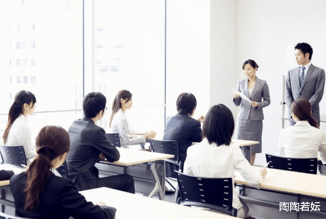 |职场中,领导有权力做出决定