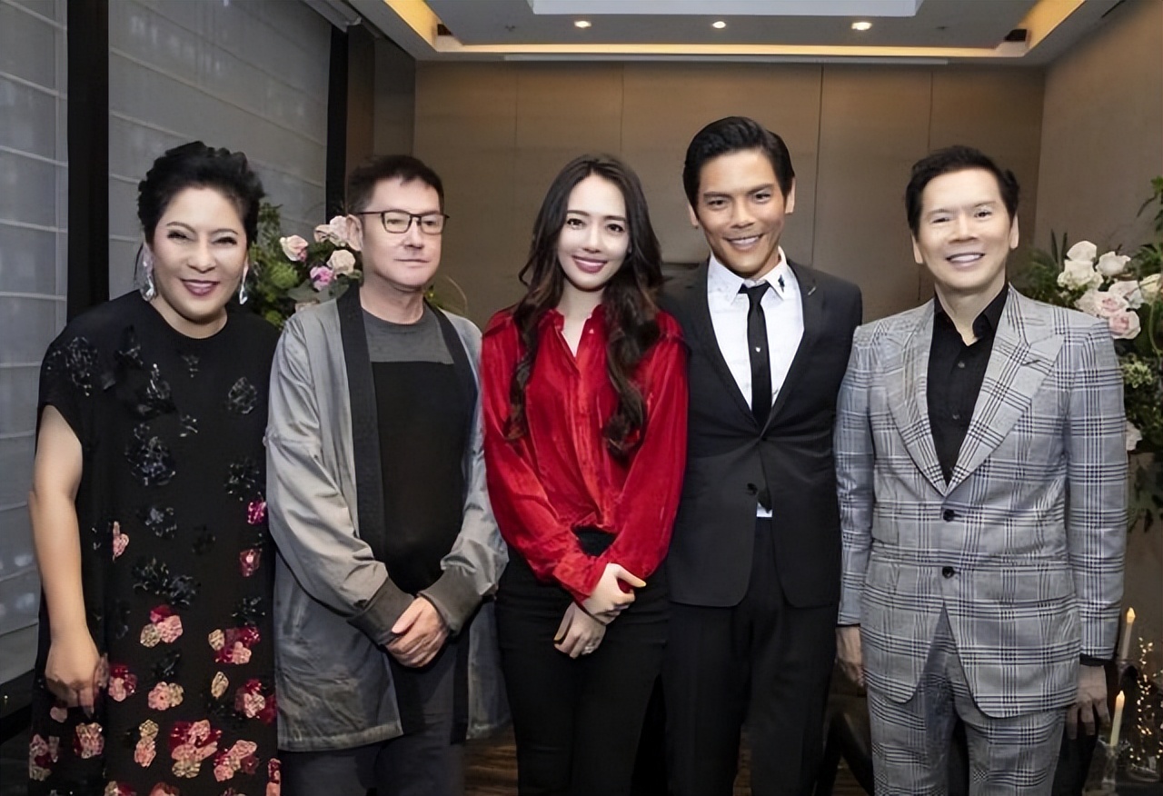 向太|向太高调炫富双喜临门!新豪宅以陈岚命名