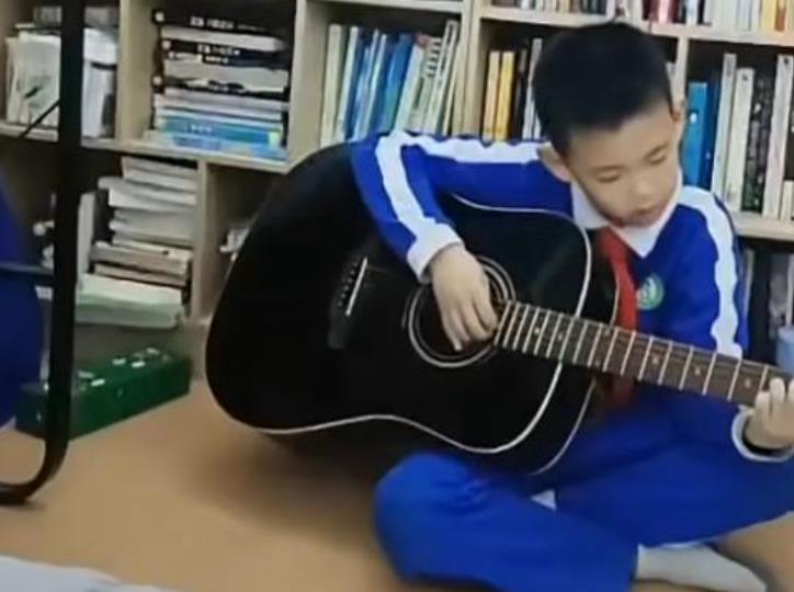 |孙海洋称带孩子出去野,孙辉看上的东西稀奇古怪,洋洋想修理辉辉