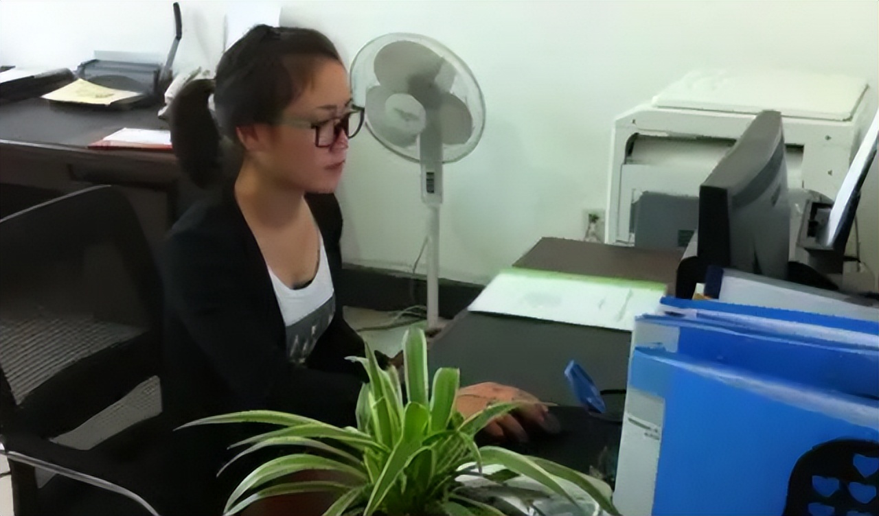 大学|高考712分学霸伍继红：毕业后二婚嫁给光棍，连生5娃靠低保生活