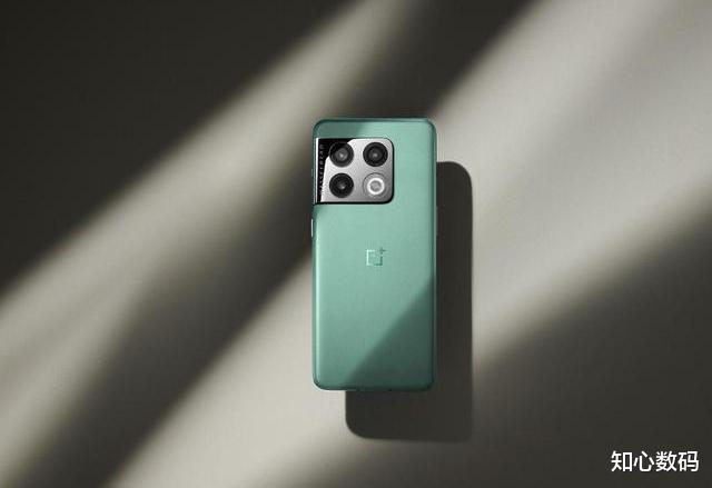 一加科技|一加10曝光：哈苏三摄+150W快充，比Pro版还猛