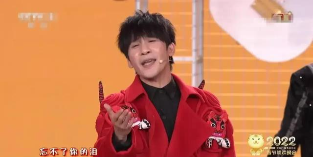 春晚|王勉脱口秀首登春晚水土不服，卢鑫玉浩发挥失常，孙涛成常驻演员