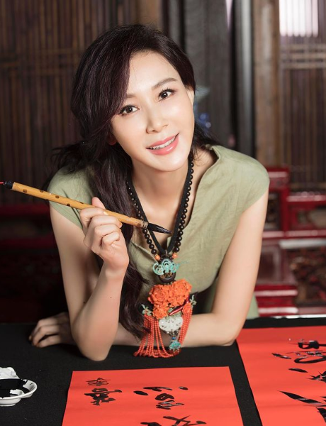 萧蔷|53岁萧蔷近况曝光：考到瑜伽执照，热心田园变农妇，没有承诺给对象