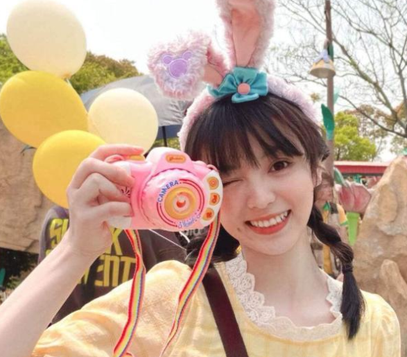 田曦薇|“甜妹”田曦薇的“刚”事迹:校园打架,飙脏话,和李兰迪的女主之争