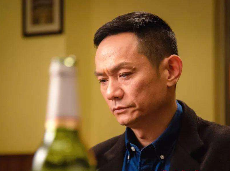 果靖霖|果靖霖为表演注入灵魂,是英雄也能是渣男,用小角色演绎多变人生