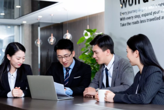 |有时候,领导为了让你当下属,会给你“戏精”式的“感觉”