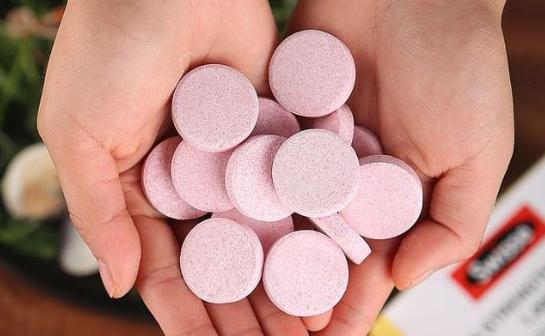维生素C|免疫力卫士:维C泡腾片可以用开水冲泡吗?