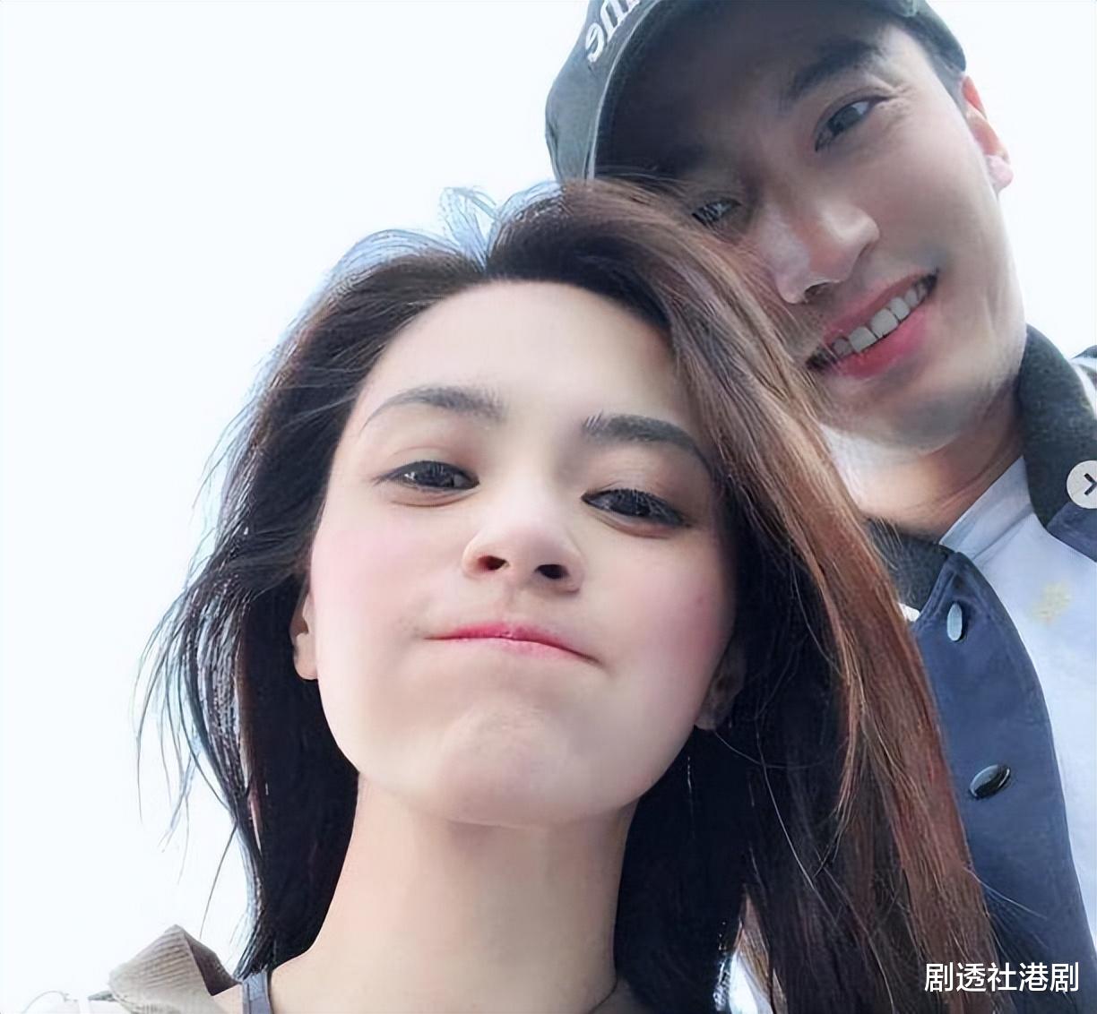 赖弘国|钟欣潼前夫近况曝光！首次晒3婚妻子正面照，女方有8个月身孕