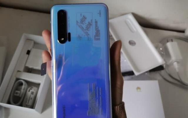 华为鸿蒙系统|麒麟990+鸿蒙系统+5G双模,跌至2099元,售价更加感人