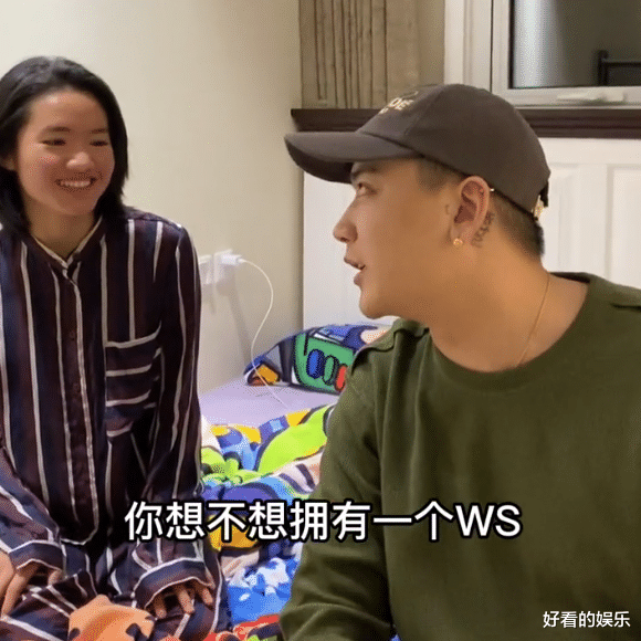 李勒优|李勒优向妈妈打小报告，网友却在关注手上的“纹身”：不学好