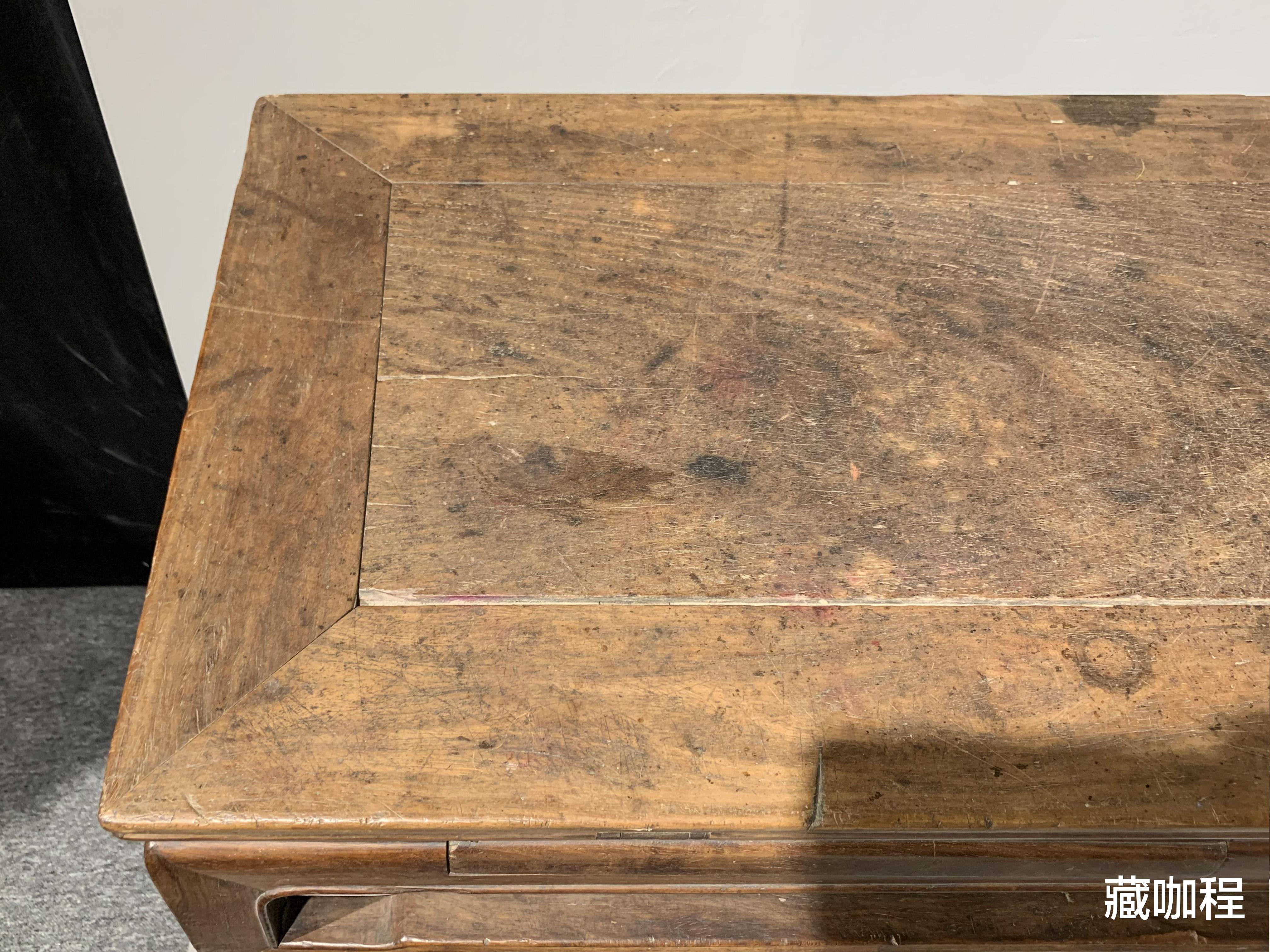 |黄花梨条桌不罕见，加两个抽屉就变得唯一