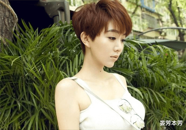 姜妍|姜妍：被干妈宋丹丹力捧，身材和颜值俱佳，为何一直不红？