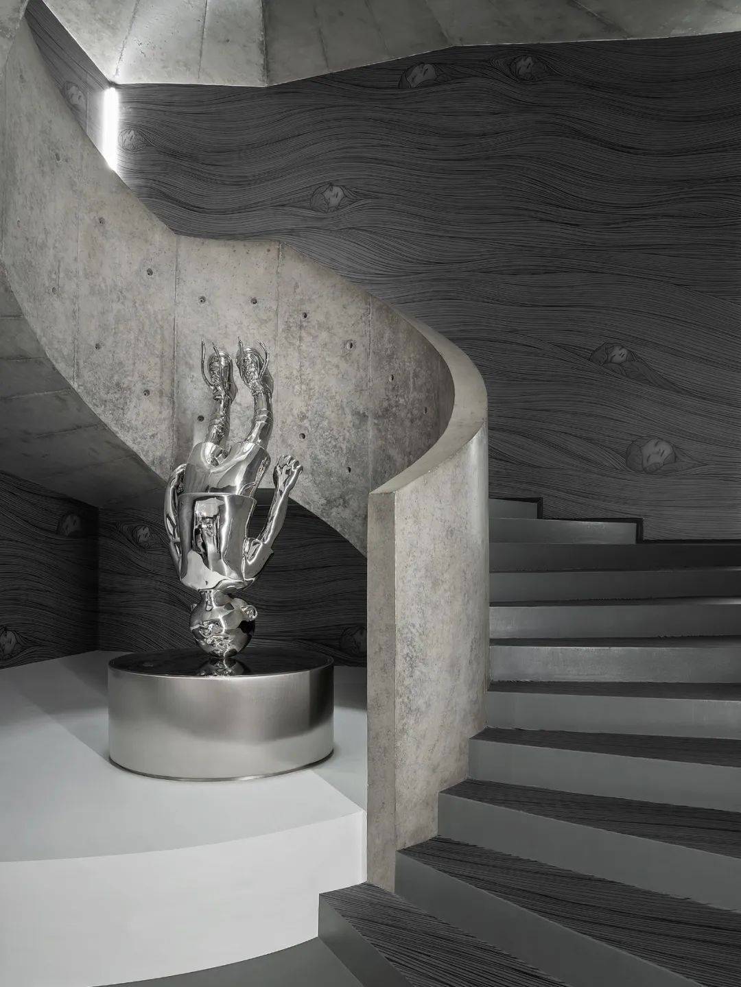 梁朝伟|吴彦祖、梁朝伟力捧的大神,终于来中国了