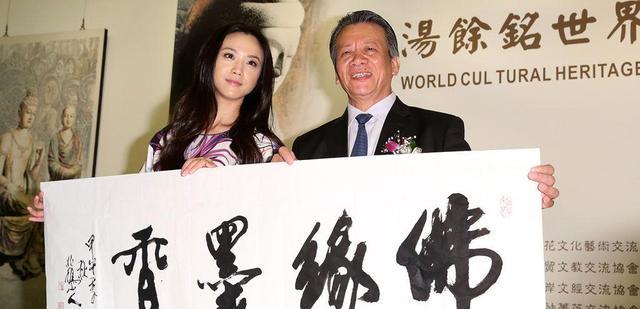 汤唯|汤唯专访感谢老公女儿，颁奖时未提及表示自责