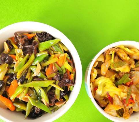 江苏女子坚持每天带饭,一个月瘦了10斤,网友:想吃啥给哥说哥请