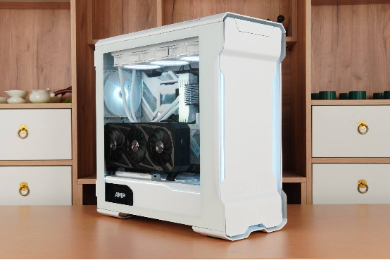 机箱|新的一年新的归来，追风者(PHANTEKS) PK518幻影白新色鉴赏