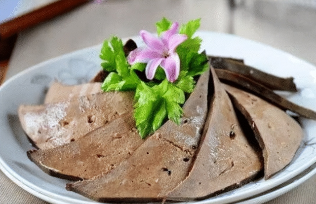 甲状腺|想要呵护甲功,建议远离“2荤1素”,甲状腺或能恢复生机