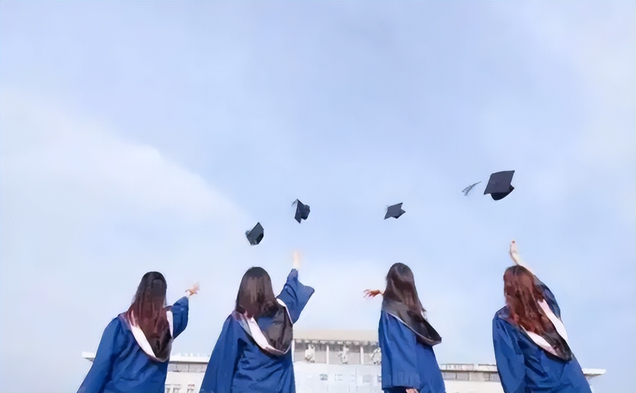 大学生|父亲讲述985毕业的儿子引发共鸣，本以为可以享福，不曾想是啃老