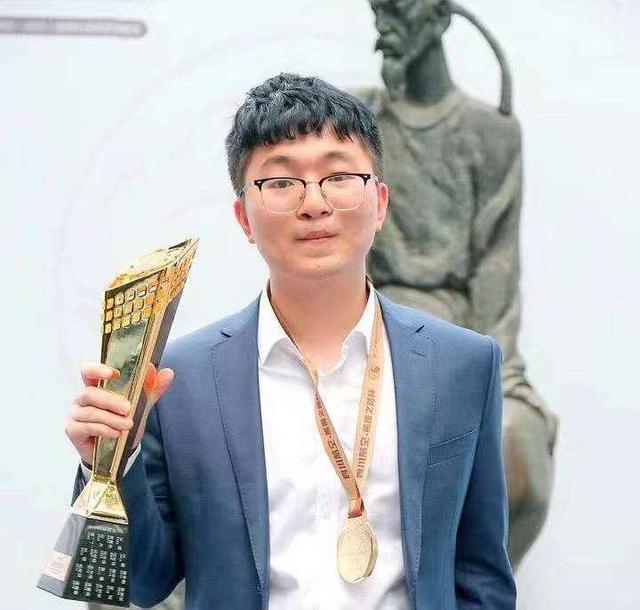杨鼎新|完胜杨鼎新！3战2胜将杨鼎新送出局！LG杯申真谞会2: 1杨鼎新吗？