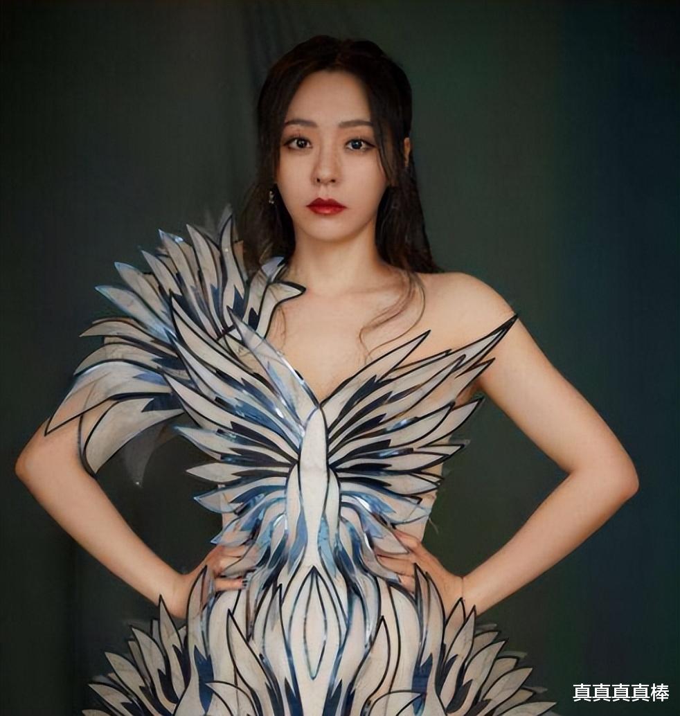 唐艺昕|这15位女星，明明都见过大世面，却在大场面上翻车