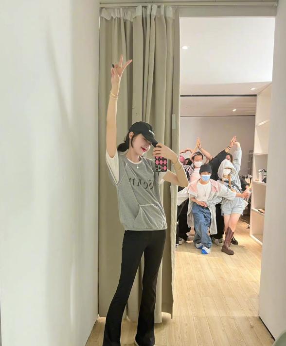 唐嫣|唐嫣工作室难做人,行程安排再度惹恼粉丝,看不下去就脱粉吧