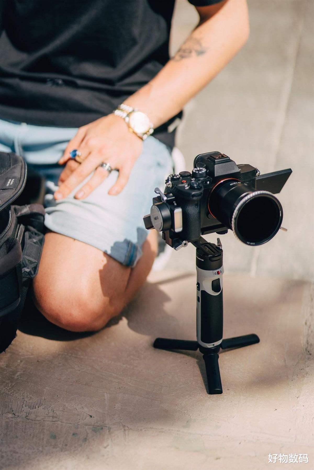 智云|做工扎实,面面俱到!智云发布便携相机云台云鹤M2 S