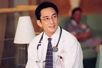 吴启华|吴启华:情史一波三折,余生会照顾好离异的前妻和女儿