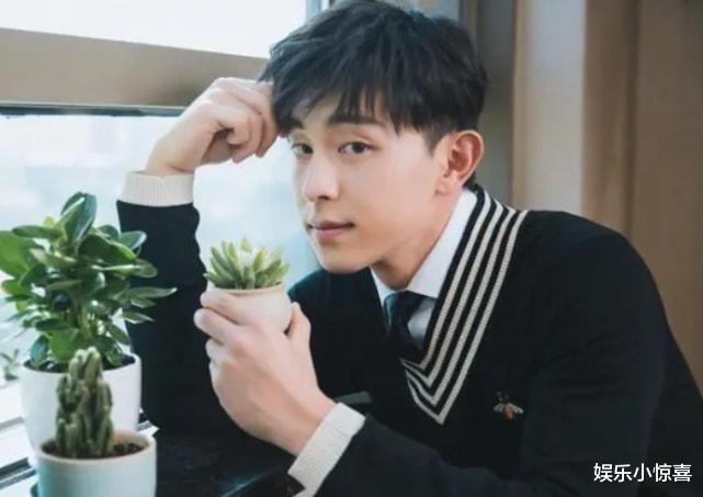 小姐姐|曝刘涛已离婚？疑王珂出轨在外有娃，女方曾与胖男人搂抱打闹