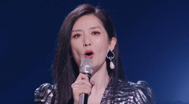 谢娜|《乘风破浪的姐姐》三公出圈,拉票各出奇招,谢娜成“点睛之笔”