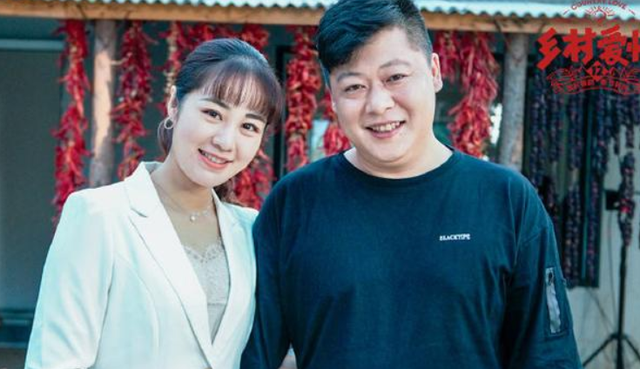 谢永强|谢永强王小蒙雪地里捡柴!手提多捆树枝动作吃力,女方脸被冻通红